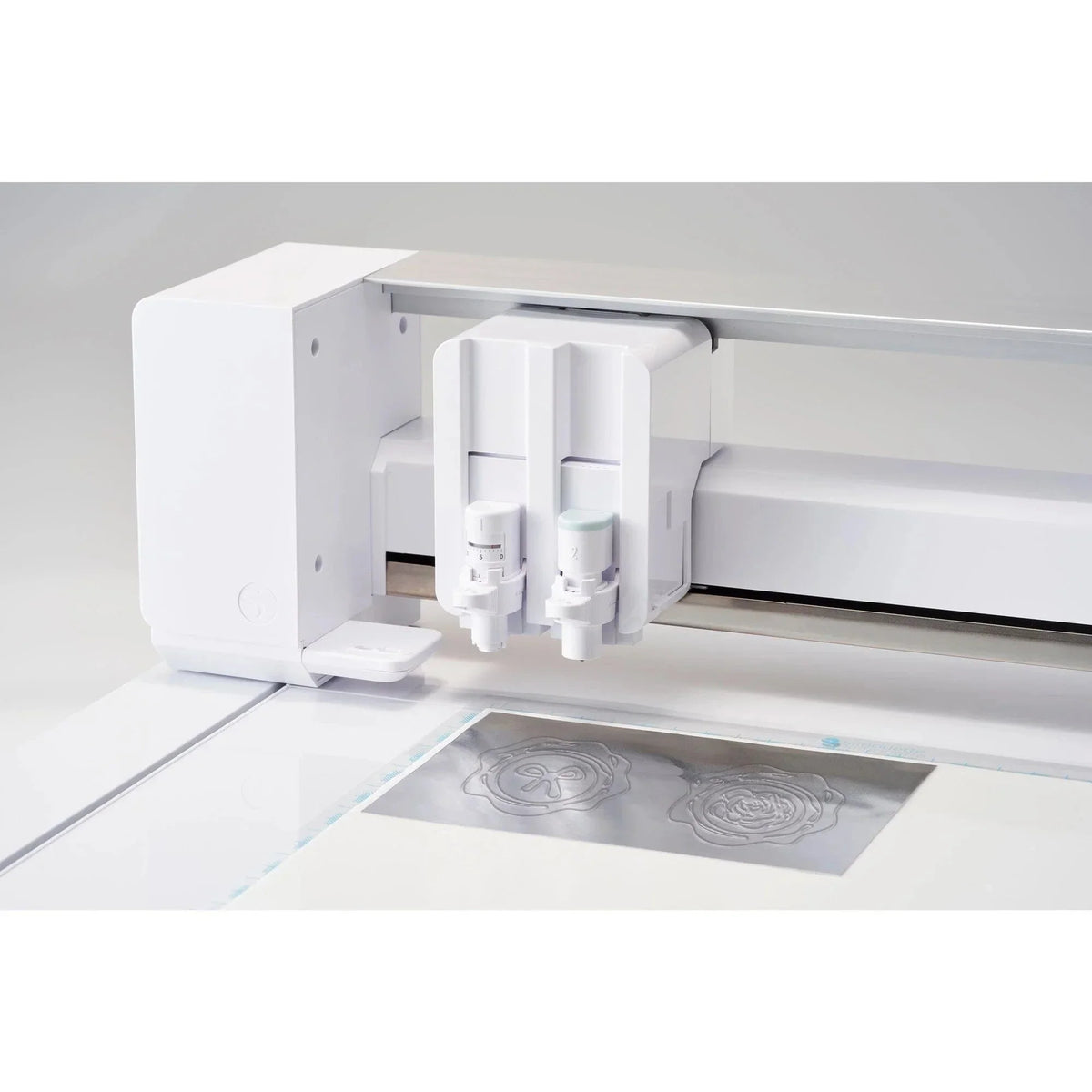 Silhouette Curio 2 w/ Advanced Blade Pack, 38 Oracal Sheets, Siser HTV